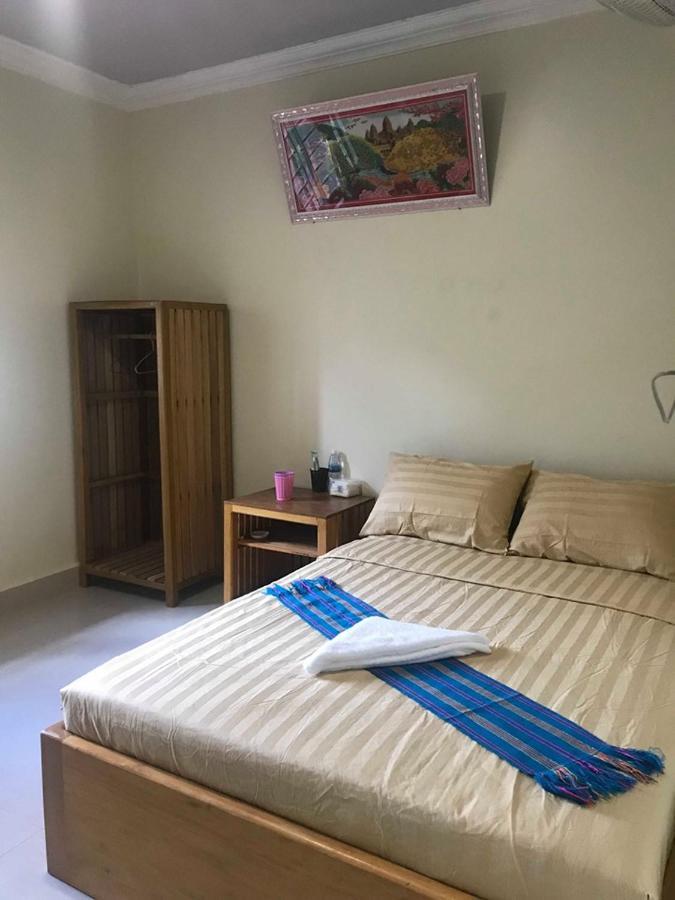Manel Guesthouse&Restaurant Saen Monourom Extérieur photo
